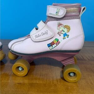 Vintage 1984 Roller Derby Hugga Bunch Pink Roller Skates